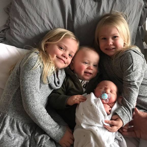 Profile Picture of Lynne Seaburg (@muff332) on Poshmark