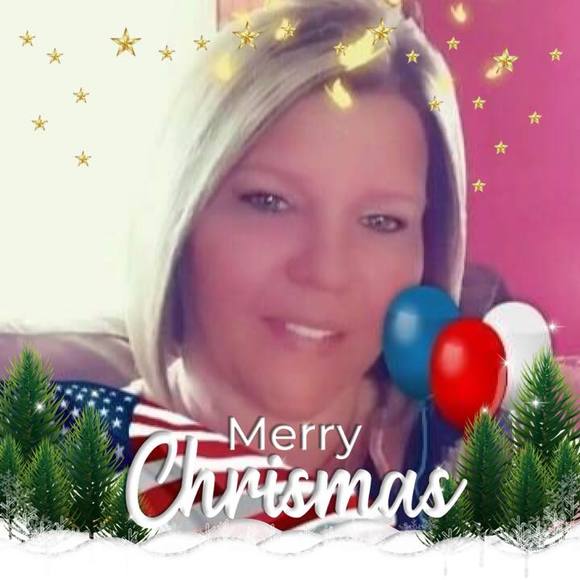 Profile Picture of Lisa Reid (@lisaswanson93) on Poshmark
