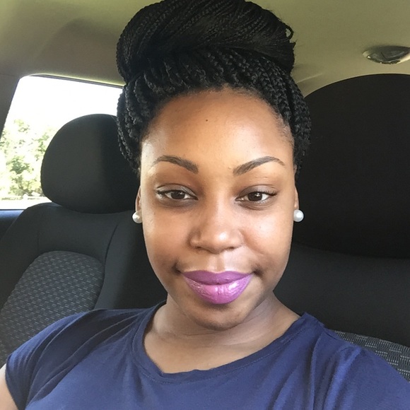 Profile Picture of Yasmeen Conrod (@yconrod) on Poshmark