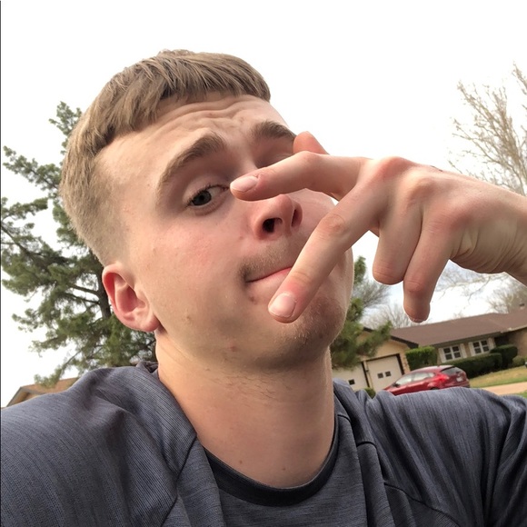 Profile Picture of Jayden Curtis (@jjcurt1) on Poshmark