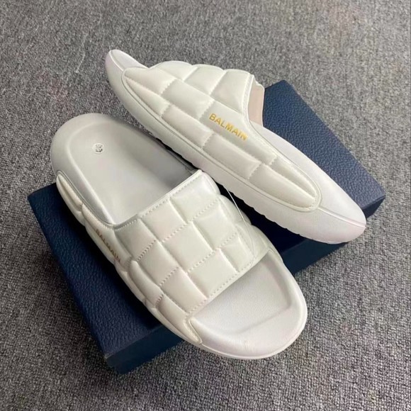 Profile Picture of Sadiq khan Sadiq khan (@fizansadiq13) on Poshmark