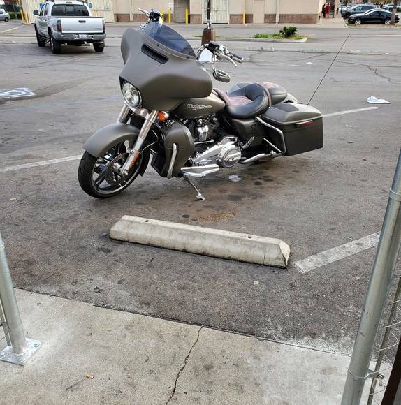 Profile Picture of Jonathan Boraks (@jonathanboraks) on Poshmark