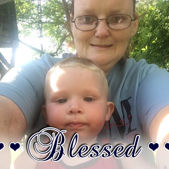 Profile Picture of Sara Gelsinger (@sara84y) on Poshmark