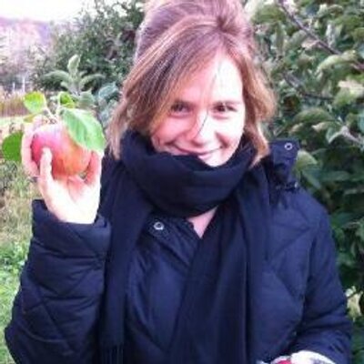 Profile Picture of Stephanie Yankwitt (@stephyank79) on Twitter