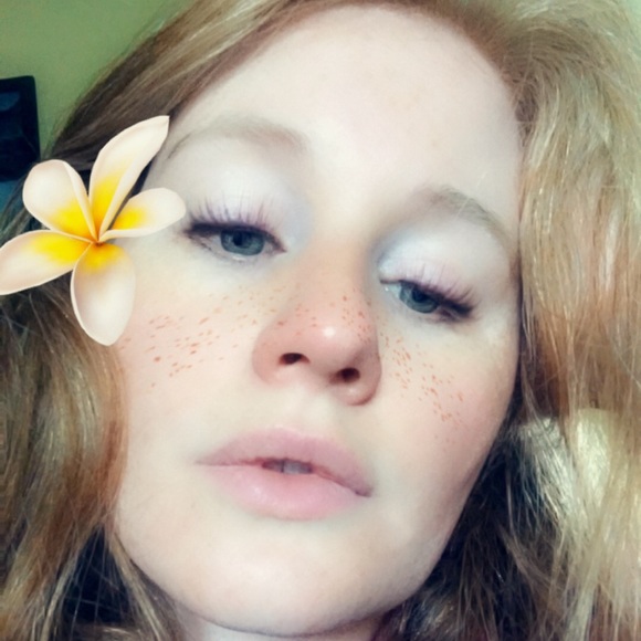 Profile Picture of Cassaundra Kittilson (@redharm1) on Poshmark