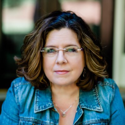 Profile Picture of Beth Blevins (@blevinsbeth) on Twitter