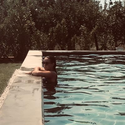 Profile Picture of Lara Pinto (@larapinto_29) on Twitter
