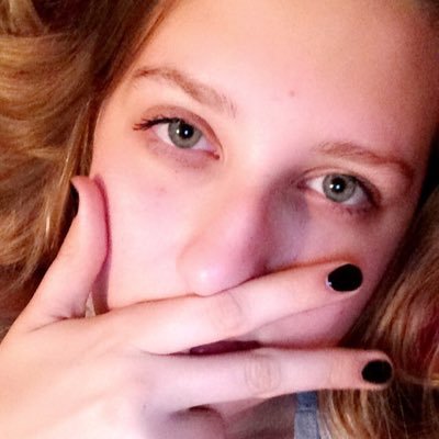 Profile Picture of Isabelle Lehman (@BebeLee98) on Twitter