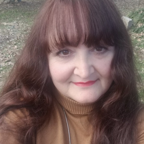 Teresa Lother - Poshmark Profile Picture of Teresa Lother (@lothertl) on Poshmark