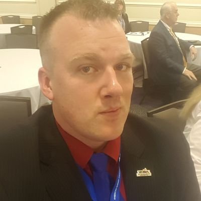 Profile Picture of Jason Bloomer (@exnavyboi05) on Twitter
