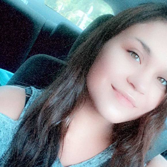 Profile Picture of Taeya Dammann (@taeya221) on Poshmark