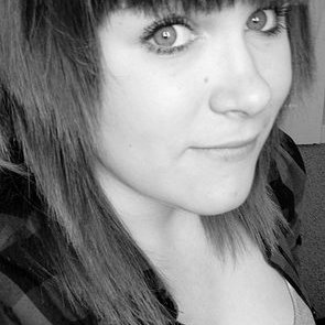 Profile Picture of Abigail Brickley (@AbbyAlexX) on Twitter