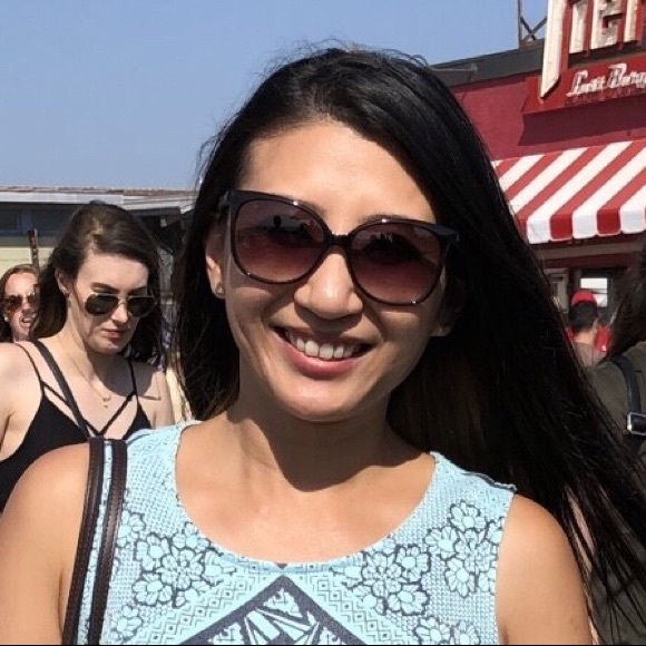 Profile Picture of Shan Lin (@shanylin) on Poshmark