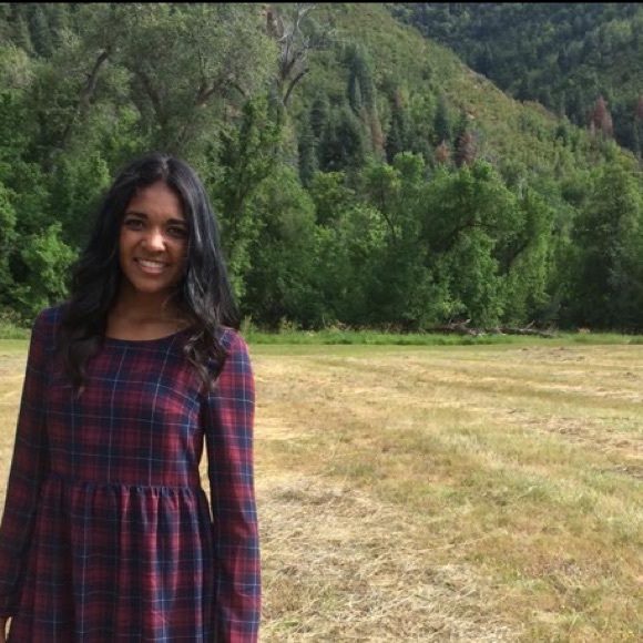 Profile Picture of Shalissa Dookhran (@shishy_fishy) on Poshmark