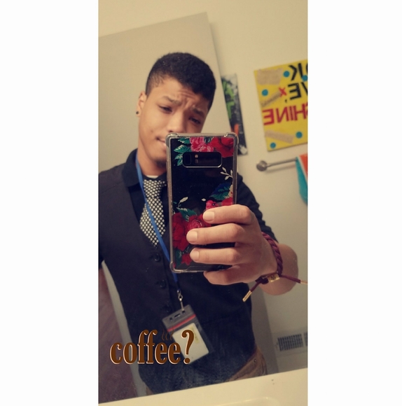Profile Picture of Deangelo Wehr (@ginxd) on Poshmark