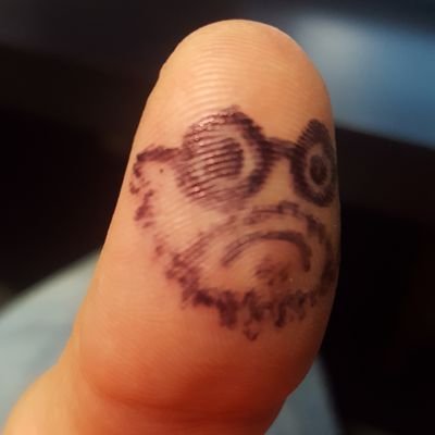 Profile Picture of Darren_Paul_Hanks (@DarrenH1221) on Twitter