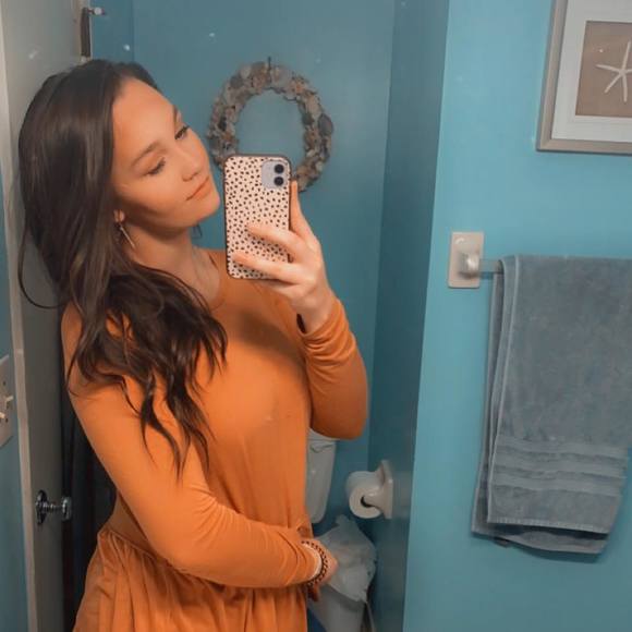 Profile Picture of Alayna Werger (@alaynamarion_xo) on Poshmark