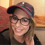 Profile Picture of Lori Swanson (@swansonberry) on Instagram