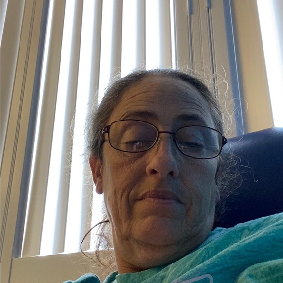 Profile Picture of Sharon Layland (@thequeensharon) on Poshmark