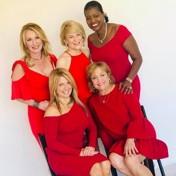 Profile Picture of Annette Dowdle (@atdowdle) on Poshmark