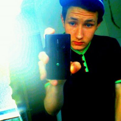 Profile Picture of Kyle Innes (@imfr0ml0nd0n) on Twitter