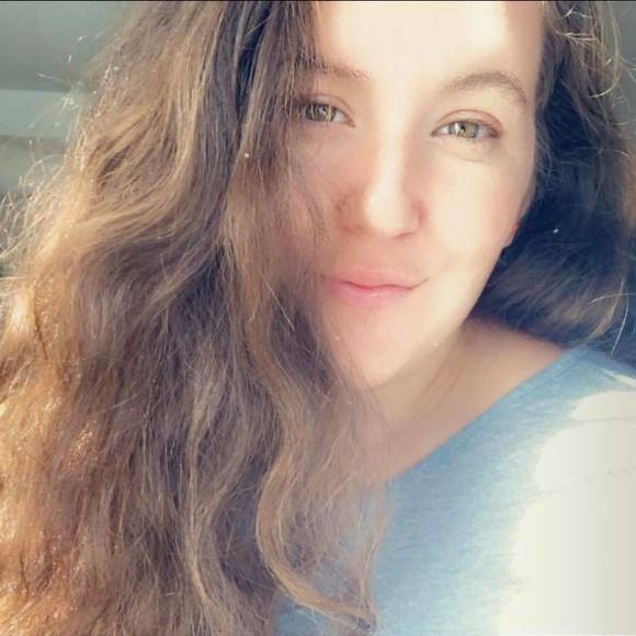 Profile Picture of Emma Charlebois (@cute_but_braty) on Poshmark