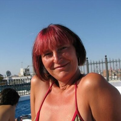 Profile Picture of Debbie Cook (@dibblescook) on Twitter