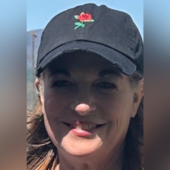 Profile Picture of Tracy Philippi (@nursetrace) on Poshmark