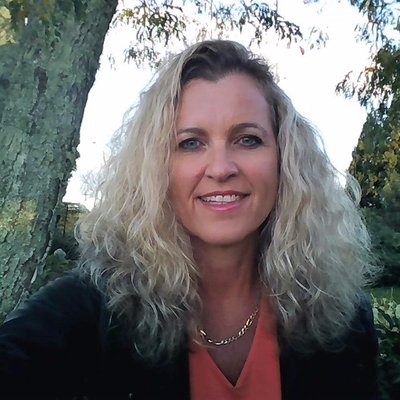 Profile Picture of Debbie Ireland (@debbieireland) on Twitter