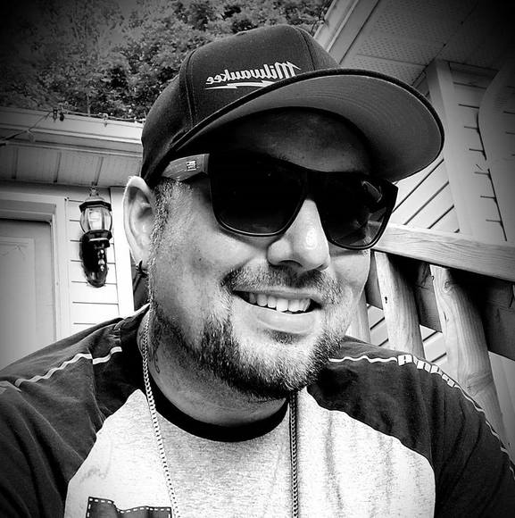 Christopher Minicozzi - Poshmark Profile Picture of Christopher Minicozzi (@cmini23) on Poshmark