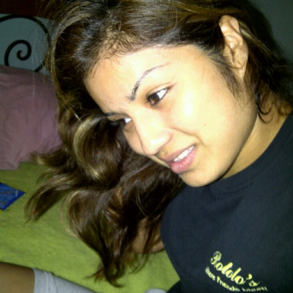 Profile Picture of America De leon (@mekis) on Poshmark
