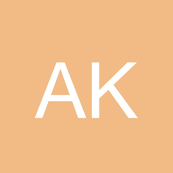 Profile Picture of Aaron King (@aaronking616) on Poshmark