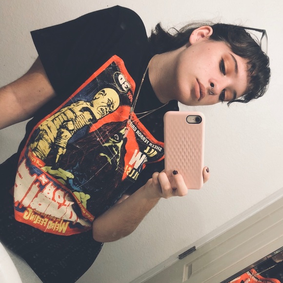 Profile Picture of Julia Jade (@juliajades) on Poshmark
