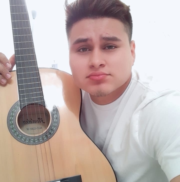 Profile Picture of Diaz William (@erickapinto98) on Poshmark