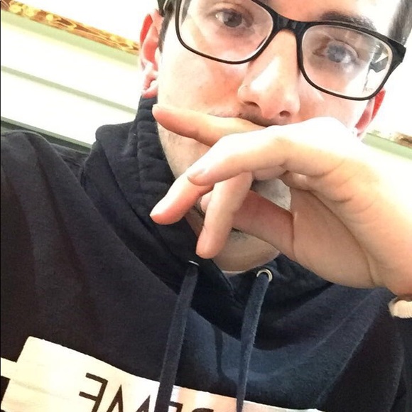 Profile Picture of Jonathan Baldwin (@vansman96) on Poshmark