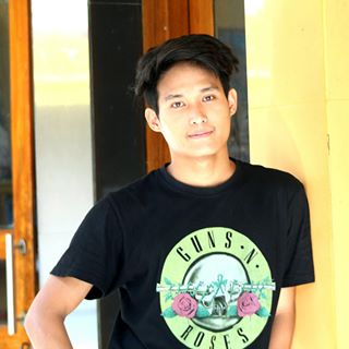 Profile Picture of ÆLïñ ÇHkz (VæMPïRë) (@pulupalu.chakma) on Facebook