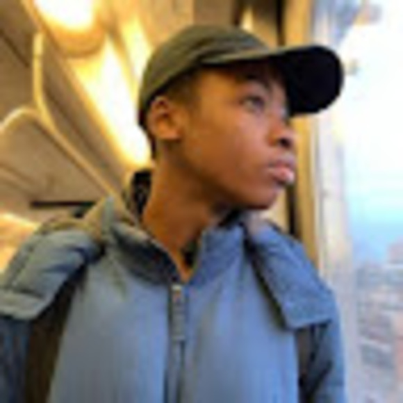 Profile Picture of Andrew Gibbs (@andrewgibbs620) on Poshmark