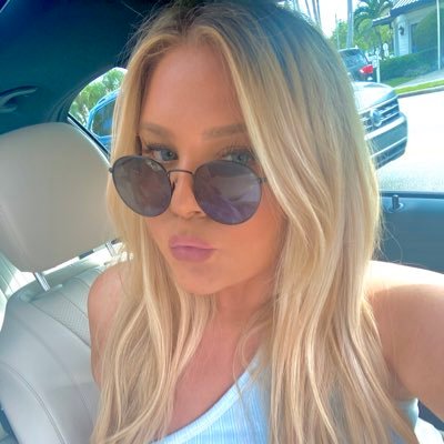 Profile Picture of Nic (@NicoletteJones6) on Twitter