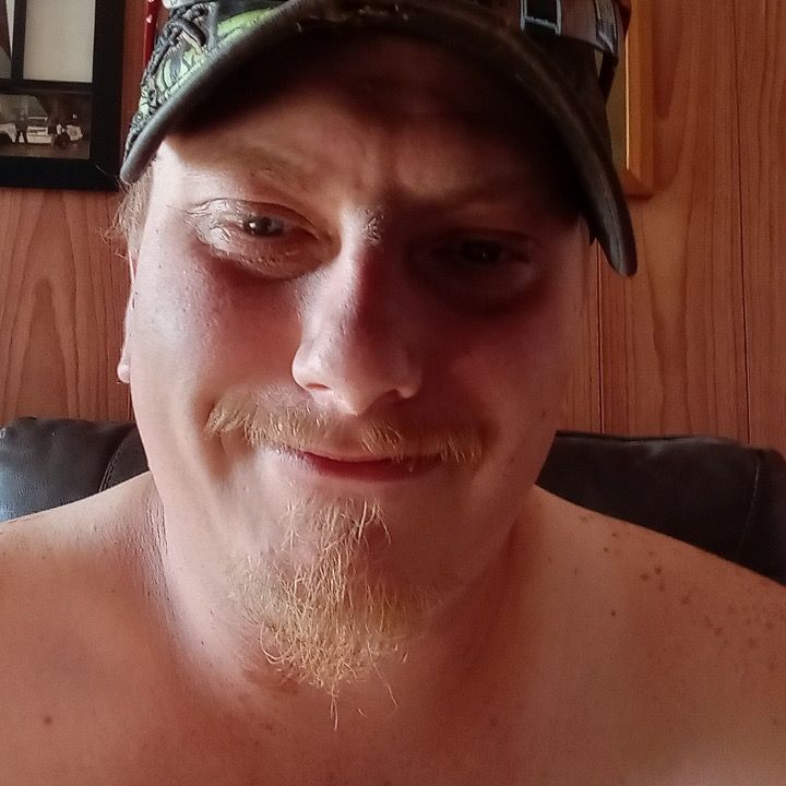 Profile Picture of aaronlabar.2 (@labaroup71h) on Tiktok
