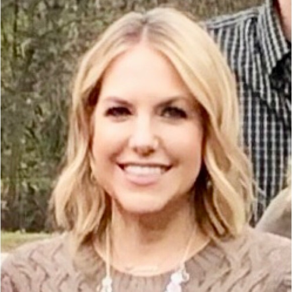 Laurel Patterson - Poshmark Profile Picture of Laurel Patterson (@laurelp1015) on Poshmark