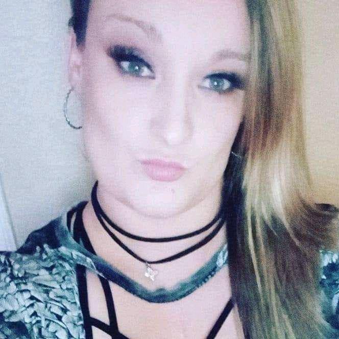 Profile Picture of Lindsey Erin Kessler (@lindseyerinkessler) on Tiktok