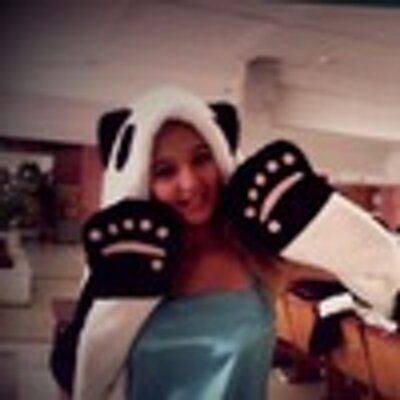 Profile Picture of Helen Warren (@helen_flora) on Twitter