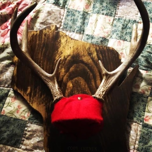 Profile Picture of Cody Coenen (@codycoenen) on Poshmark