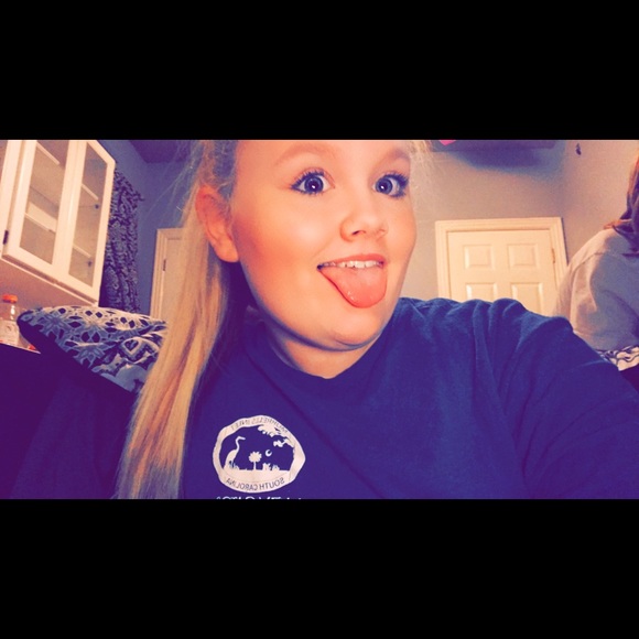 Kenna Shiers - Poshmark Profile Picture of Kenna Shiers (@kennashiers22) on Poshmark