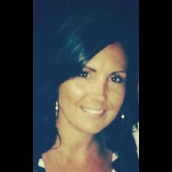 Profile Picture of Heather Libby (@heather1215) on Poshmark