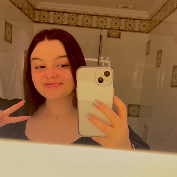 Profile Picture of Scarlett Grannis (@scarlett_1234) on Poshmark