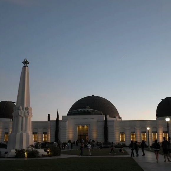 Profile Picture of Caleb Park (@puretourguide) on Poshmark