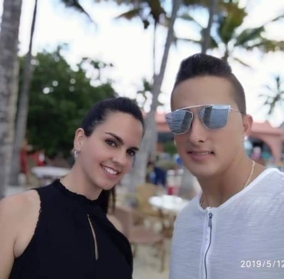 Elizabeth Ysaac - Poshmark Profile Picture of Elizabeth Ysaac (@eisaacperez) on Poshmark