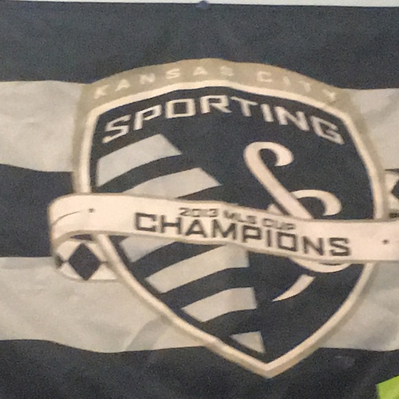 Profile Picture of Alex Noble (@arn0ble) on Poshmark