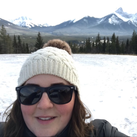 Profile Picture of Chelsea Soebbing (@csoebbing) on Poshmark